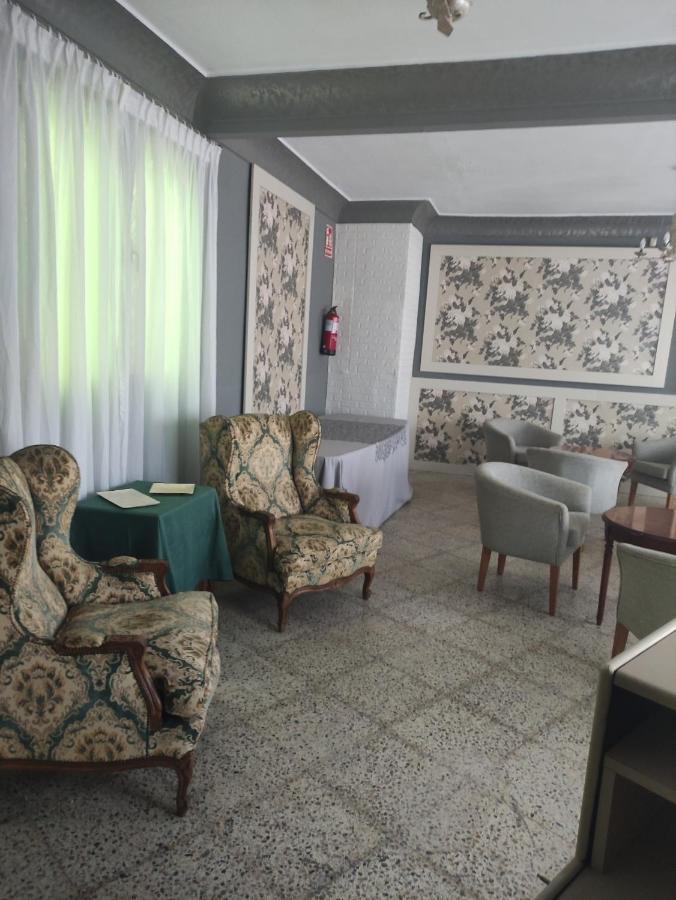 Hostal Restaurante Bar Cafeteria La Melchora Posadas Εξωτερικό φωτογραφία